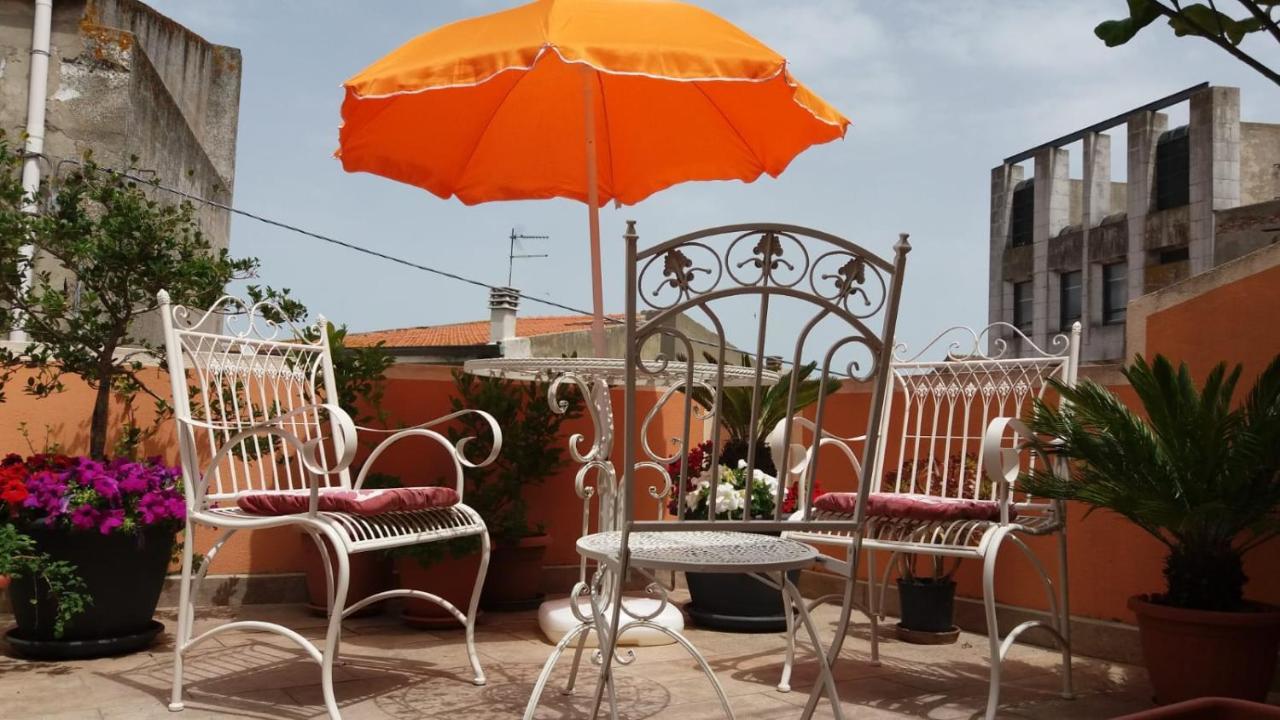 Bed & Breakfast La Casa Antica Macomer Exterior foto